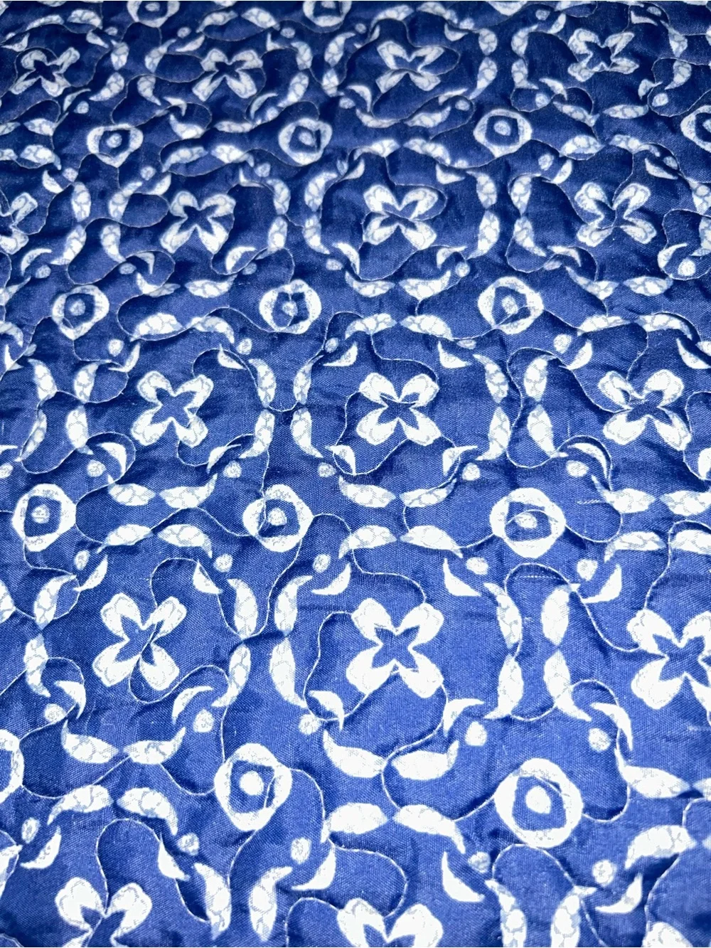 Blue & White Reversible Medallion Quilted Queen Size Cottage Farmhouse
